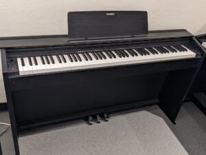 Casio PX-870 piano