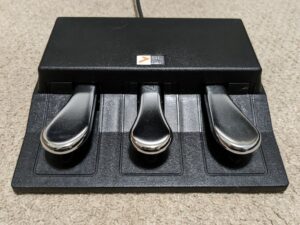 Numa X GT triple pedal unit