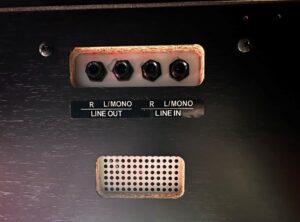 Kawai CA501 audio outputs and inputs