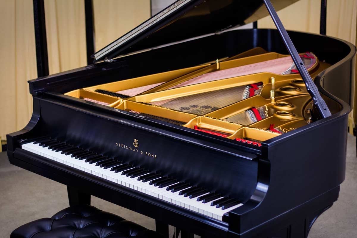 Steinway-Model Grand-Piano