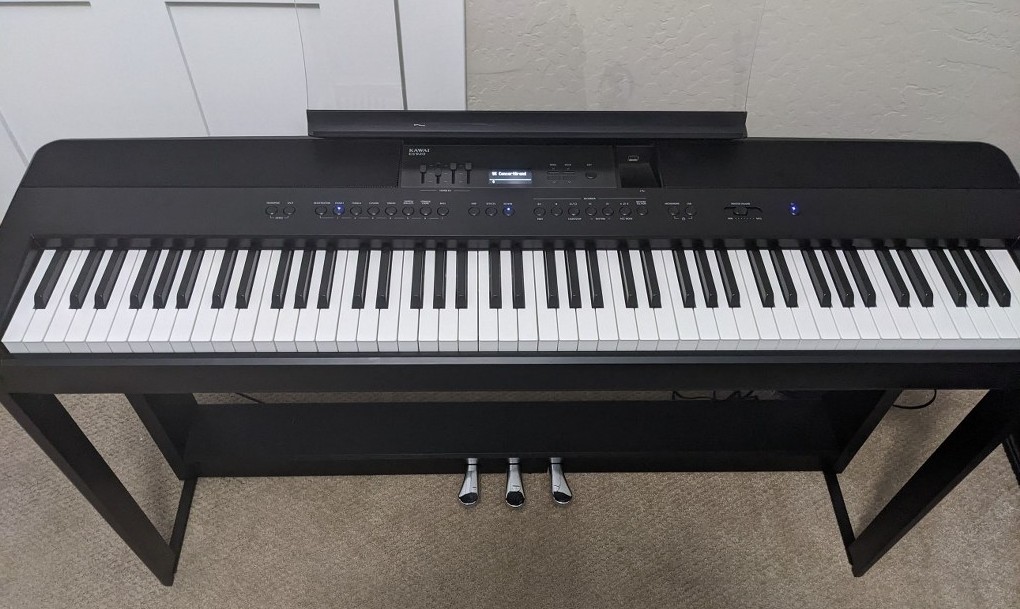 Kawai ES920 with furniture cabinet